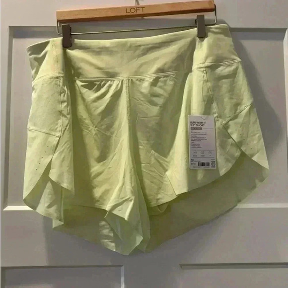 LOFT Pants - Athleta Women's Shorts